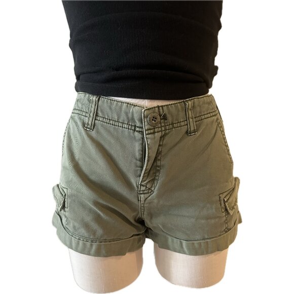 Aritzia TNA Cargo Shorts Olive Green Women's Size 8 Rolled Hem Back Pock… - Picture 1 of 9